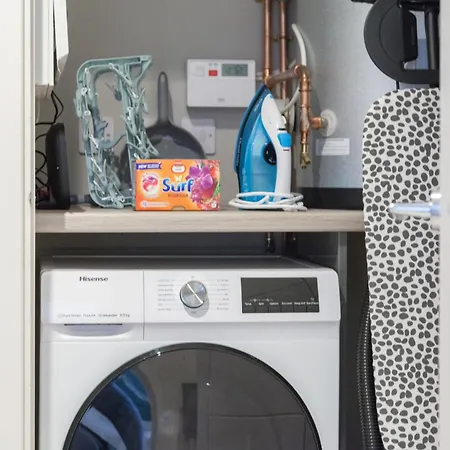 Somers - 2-bedroom - Sleeps 6 *