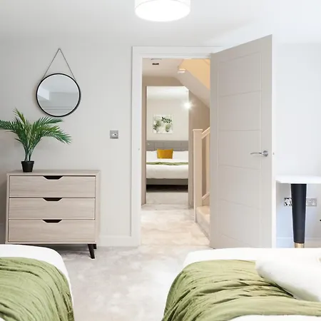 2 Bedroom - Long Term Rates- Contractors-professionals Apartment Leeds (West Yorkshire)