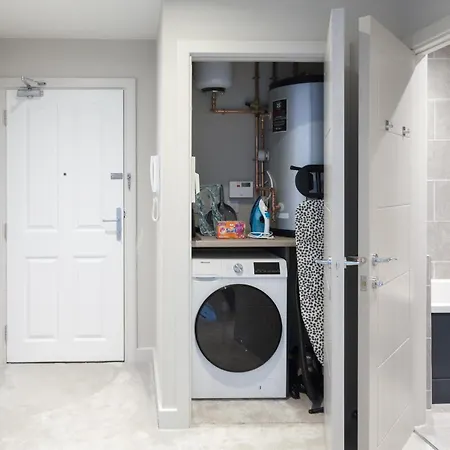 Somers - 2-bedroom - Sleeps 6 Leeds