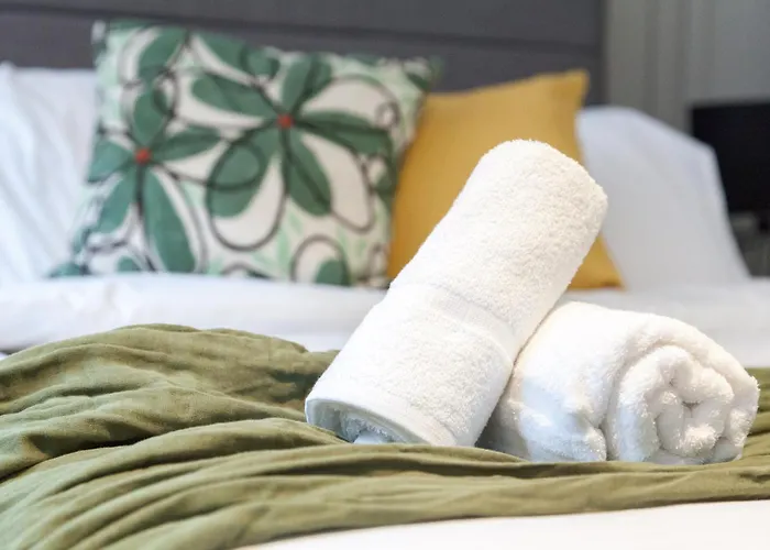 Somers - 2-bedroom - Sleeps 6 * 利兹