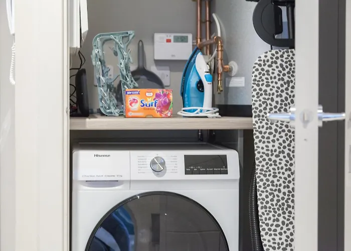 Somers - 2-bedroom - Sleeps 6 *