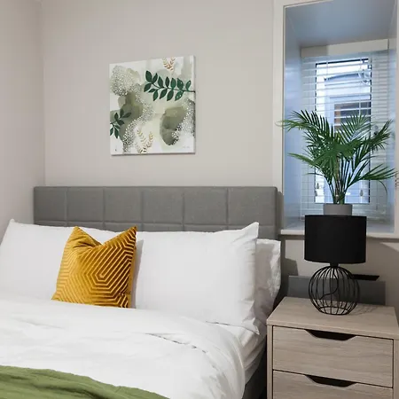 2 Bedroom - Long Term Rates- Contractors-professionals * リーズ